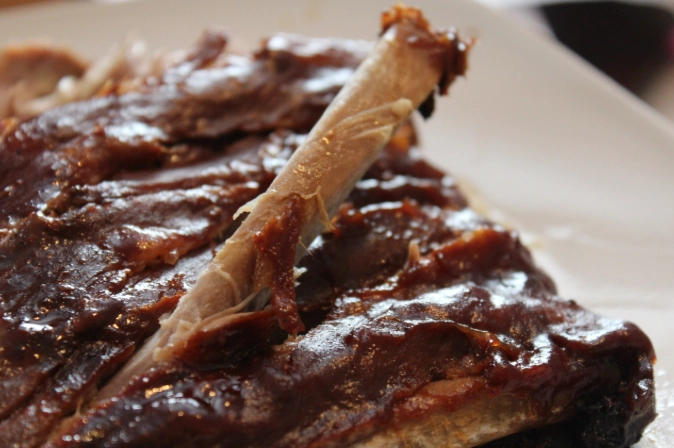 fall off the bone ribs slow cooker recipe