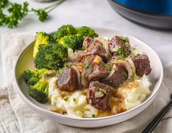 slow cooker steak and gravy