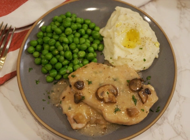 3 ingredient crock pot pork chops