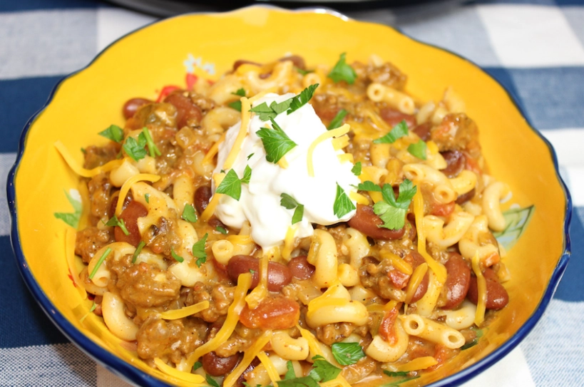 slow cooker chili mac