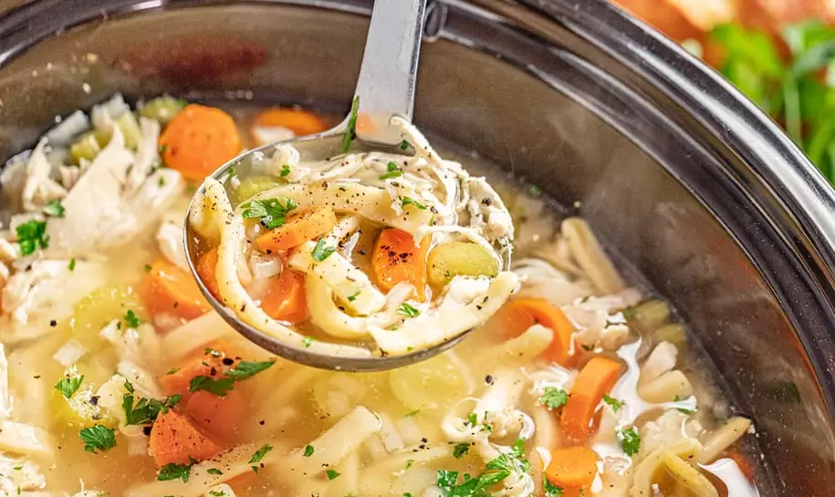 slow cooker chicken noodle soup