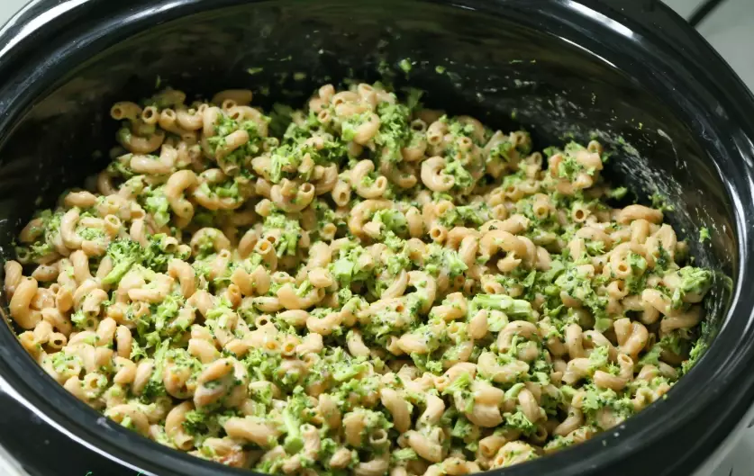 Can I put raw broccoli in a slow cooker?