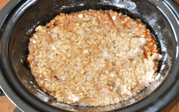 easy apple crisp in slow cooker