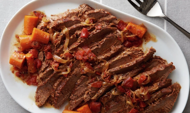 how to cook beef brisket in slow cooker