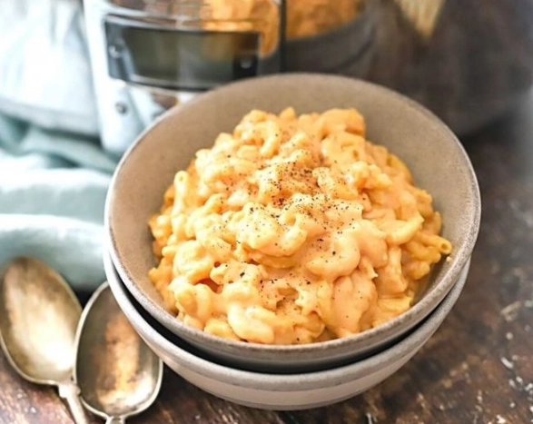 slow cooker mac and cheese