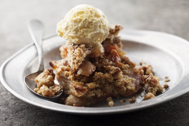 Slow cooker apple crumble healthy