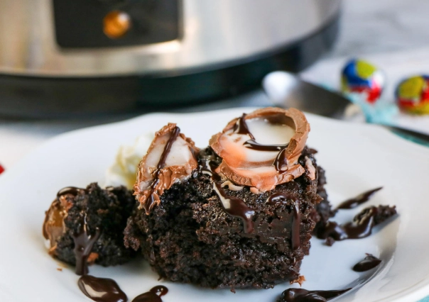 easy slow cooker cake easy slow cooker cake