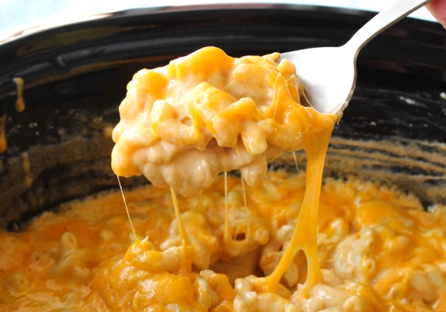 slow cooker mac and cheese
