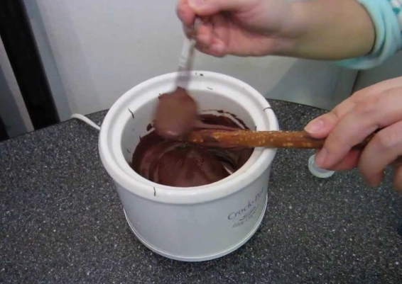 slow cooker chocolate melting