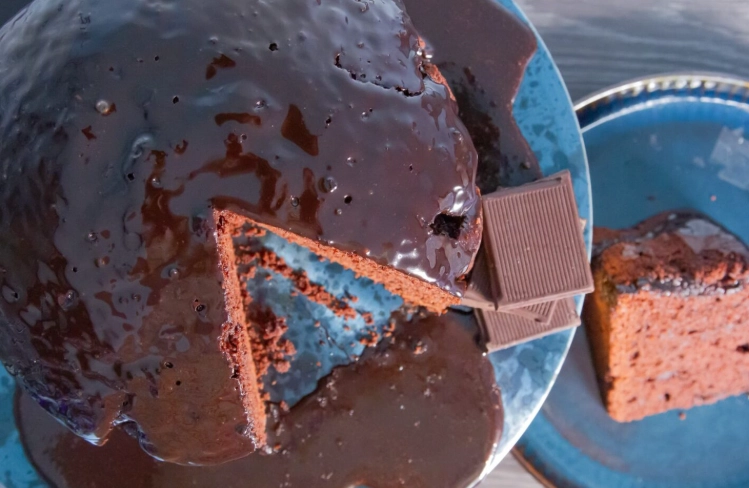 3 ingredient chocolate cake