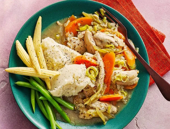 easy slow cooker chicken casserole easy slow cooker chicken casserole