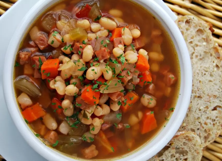Slow cooker bean soup vegetarian