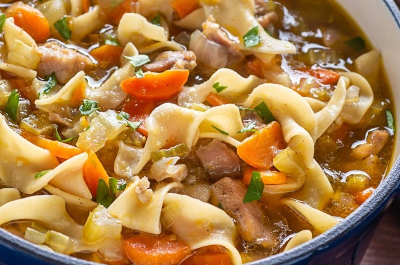 5 ingredient crockpot chicken noodle soup