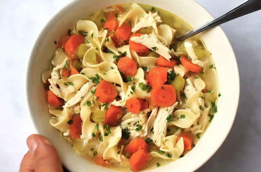 slow cooker chicken noodle soup recipe slow cooker chicken noodle soup recipe