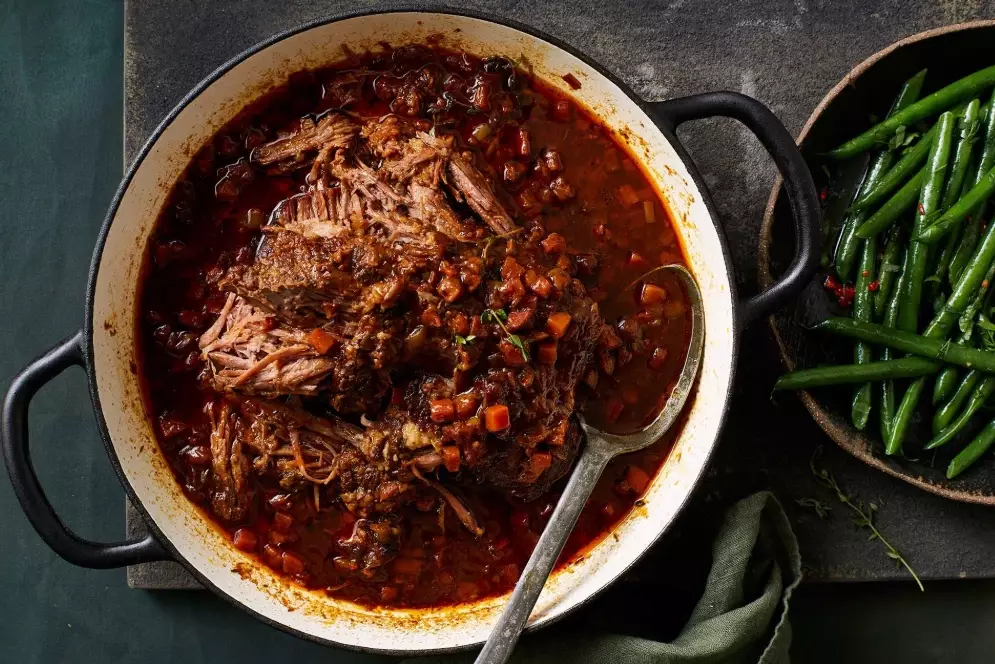 how to cook beef brisket in slow cooker