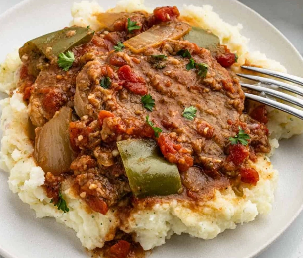 slow cooker Swiss steak slow cooker Swiss steak